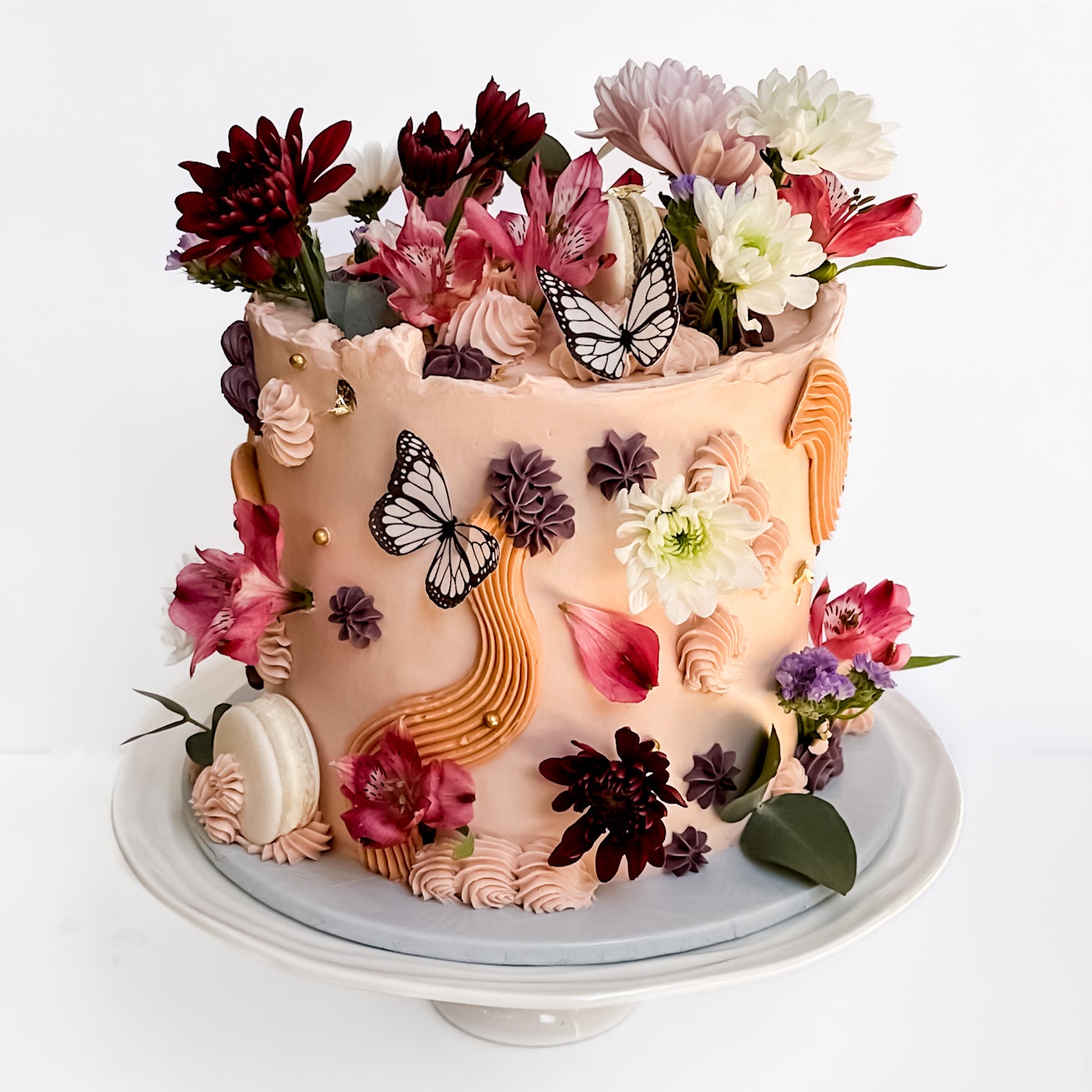 In The Garden Predesigned Cake