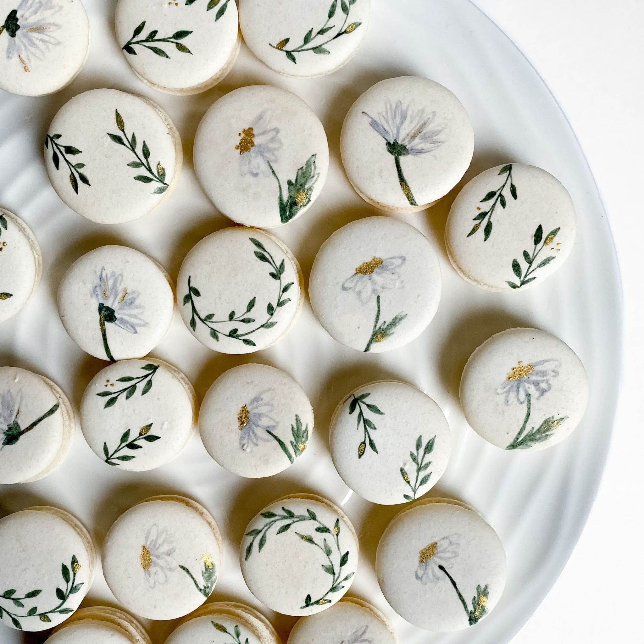 Daisy macarons, leaves