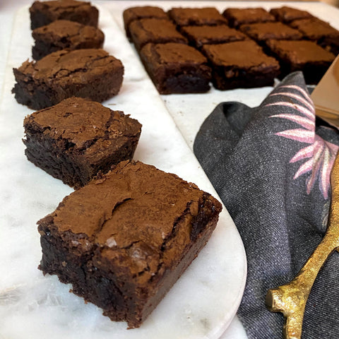 With perfectly crinkley tops and chewey centres, our Lindt chocolate brownies are a firm favourite