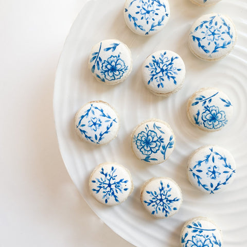 Delft inspired macarons